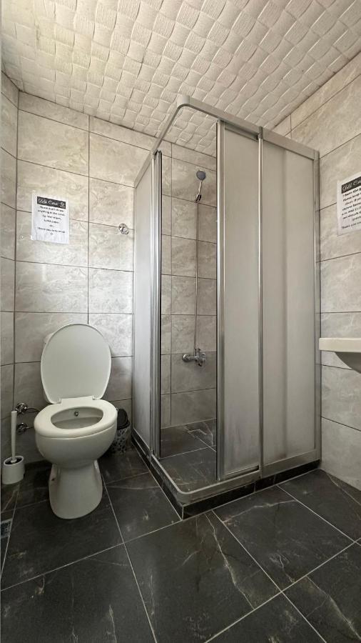 אנטליה Gold Coast Hostel מראה חיצוני תמונה